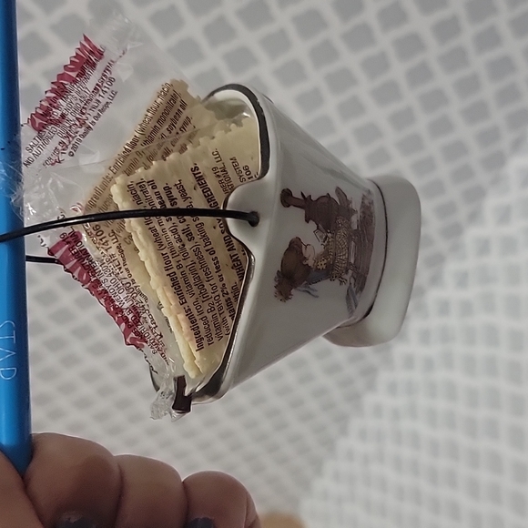 Bucket - Picture 8 of 8